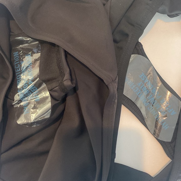 Swimsuit - Picture 5 of 7